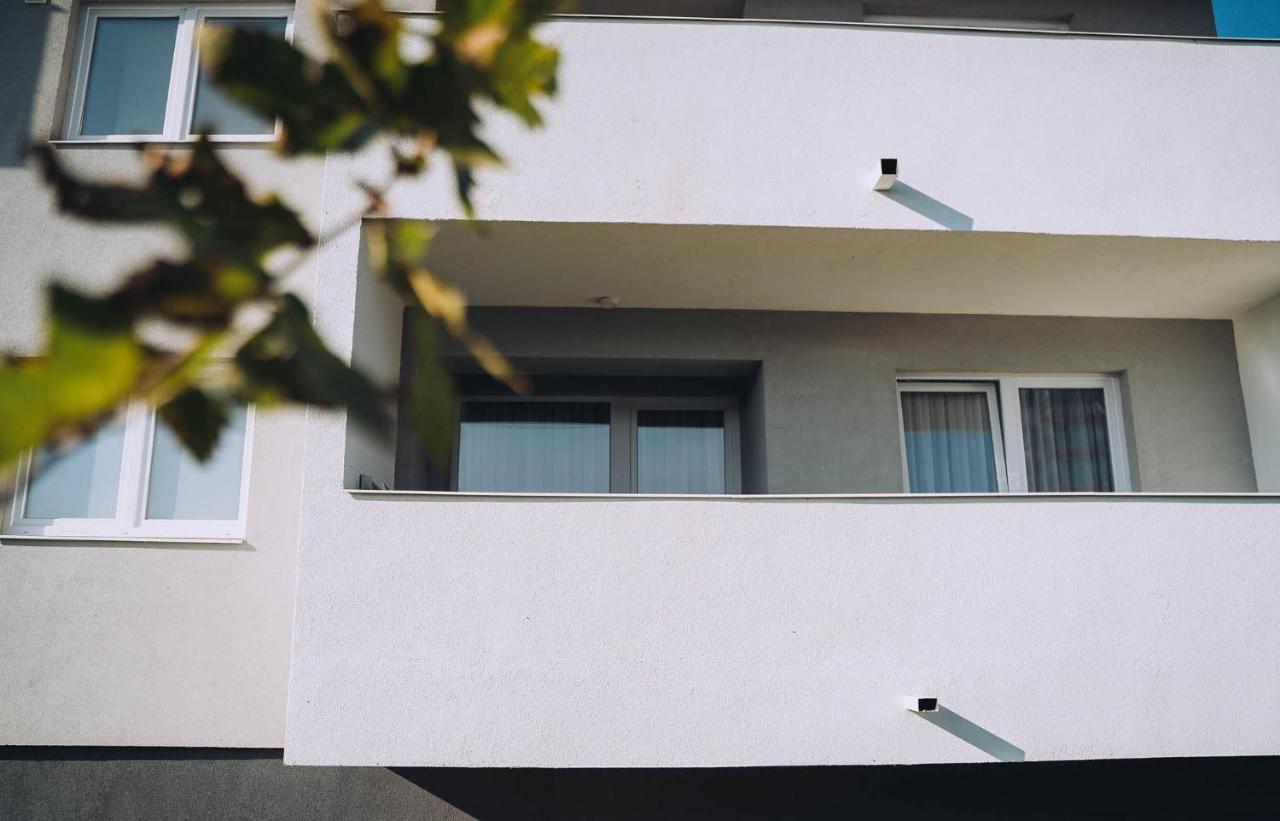 أرادايا Flamingo Suites المظهر الخارجي الصورة